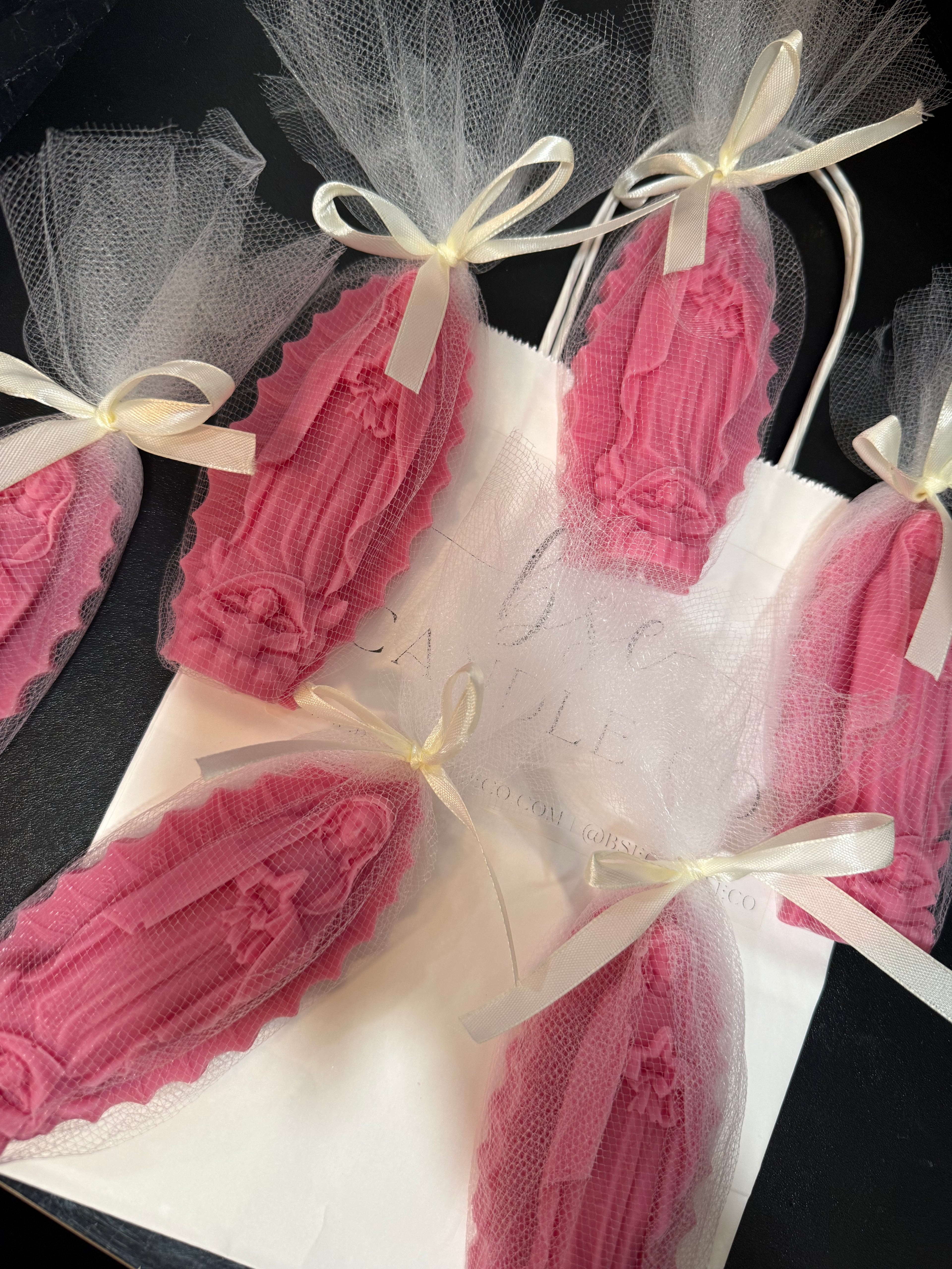 Virgen Mary Favors (Dozen)