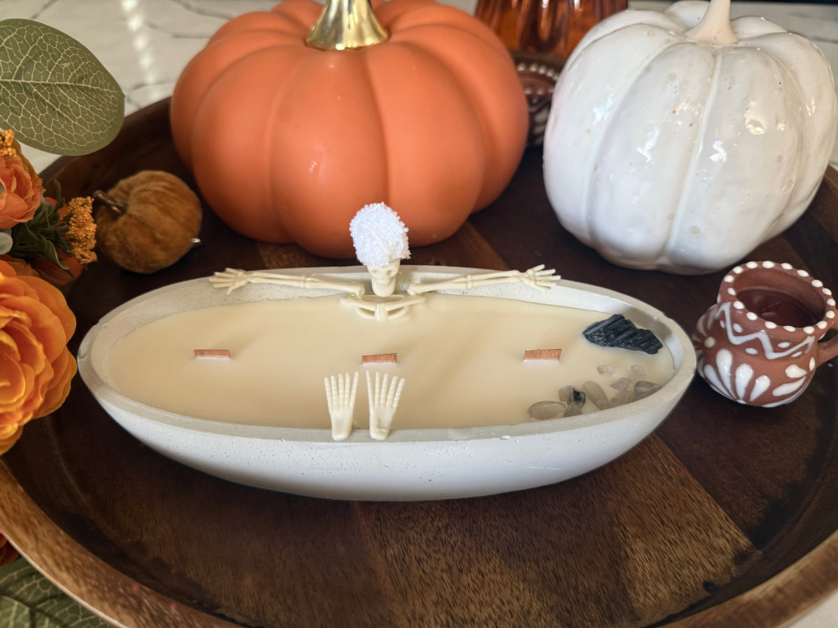 Skeleton Bath Cement Candle