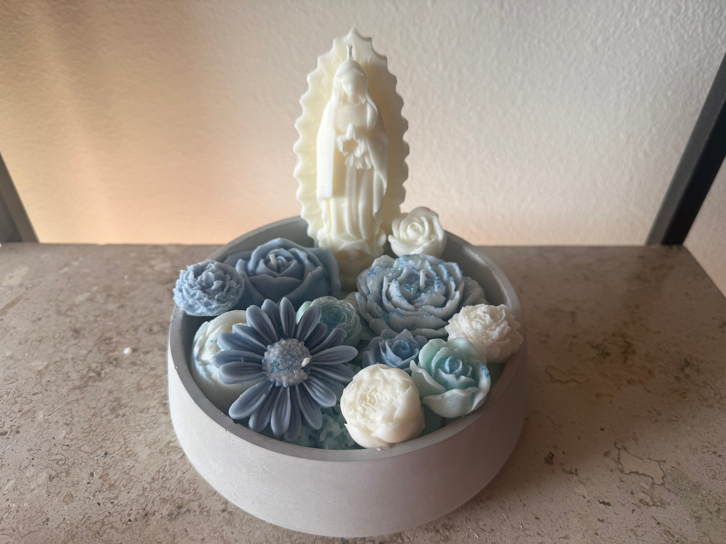 Virgen Mary & her praying Garden