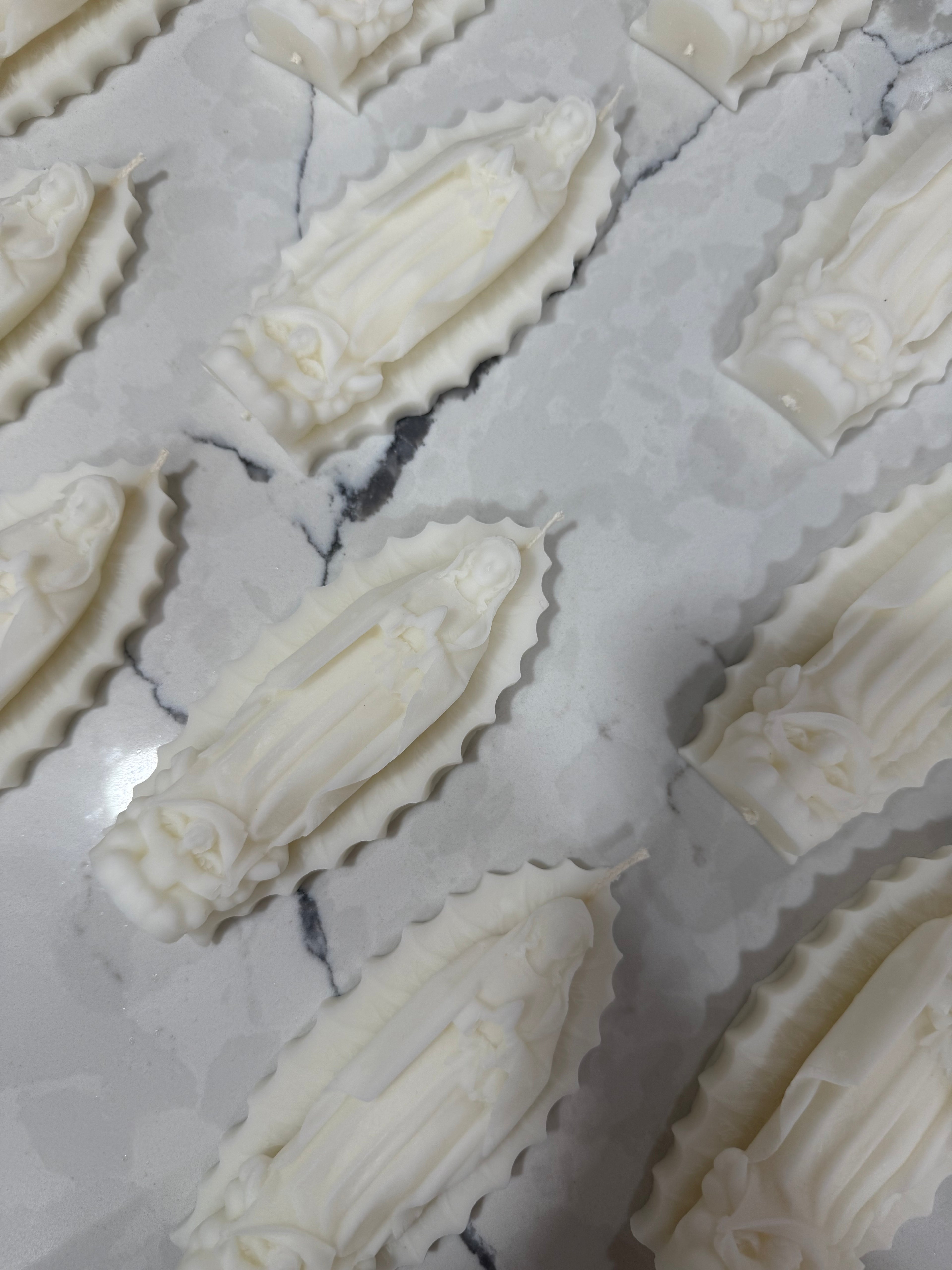 Virgen Mary Favors (Dozen)